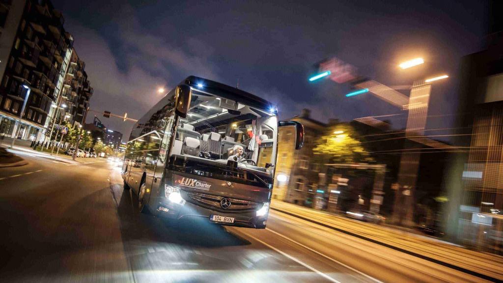 Ограничение скорости автобусов и другие изменения в ПДД в 2023 году