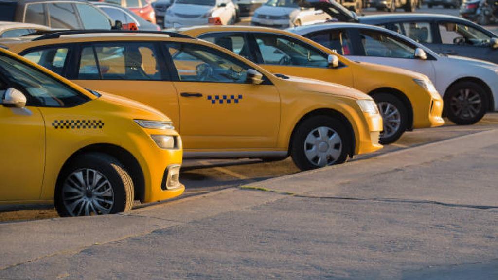 Новый закон о такси 2022: как изменятся требования к таксопаркам и водителям