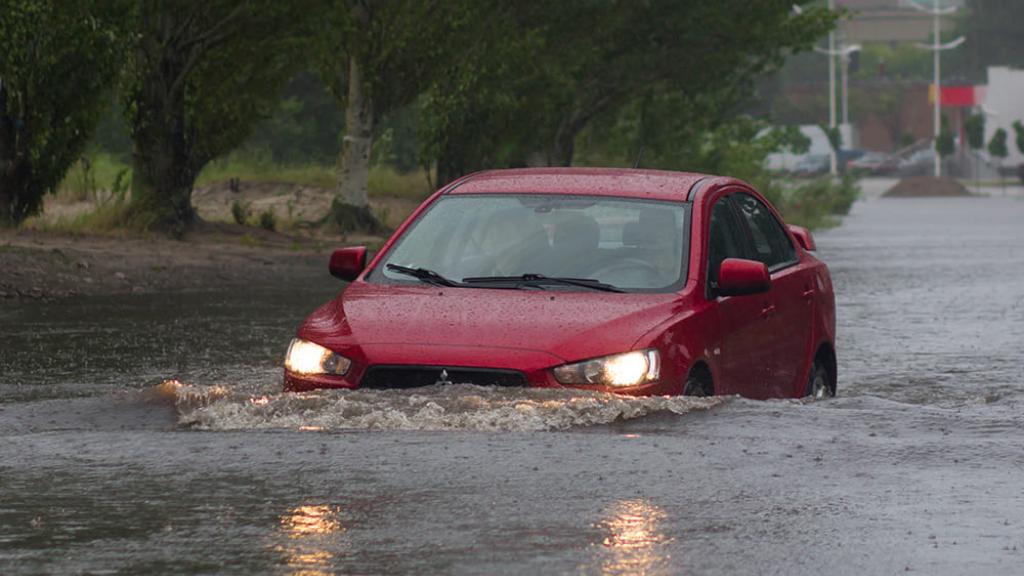 5 рекомендаций, которые помогут уберечь машину от затопления
